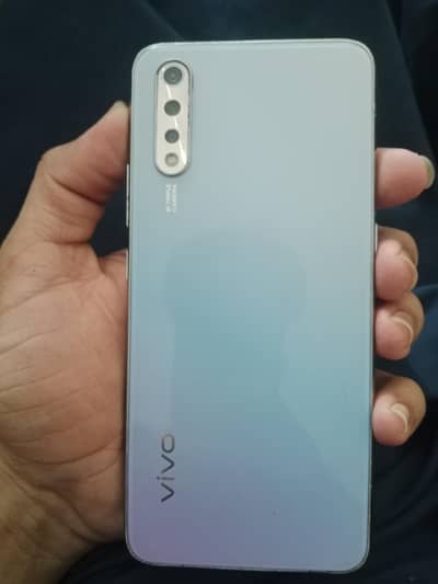 Vivo s1 4+128 gb with box