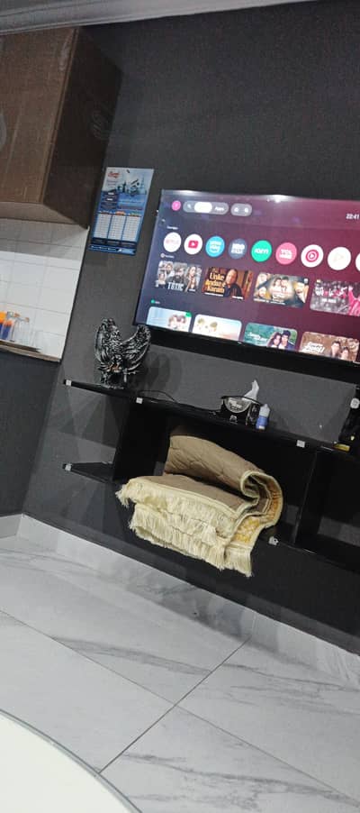 IT job for social media acount handling