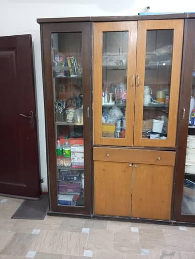 Selling a full size divider / showcase