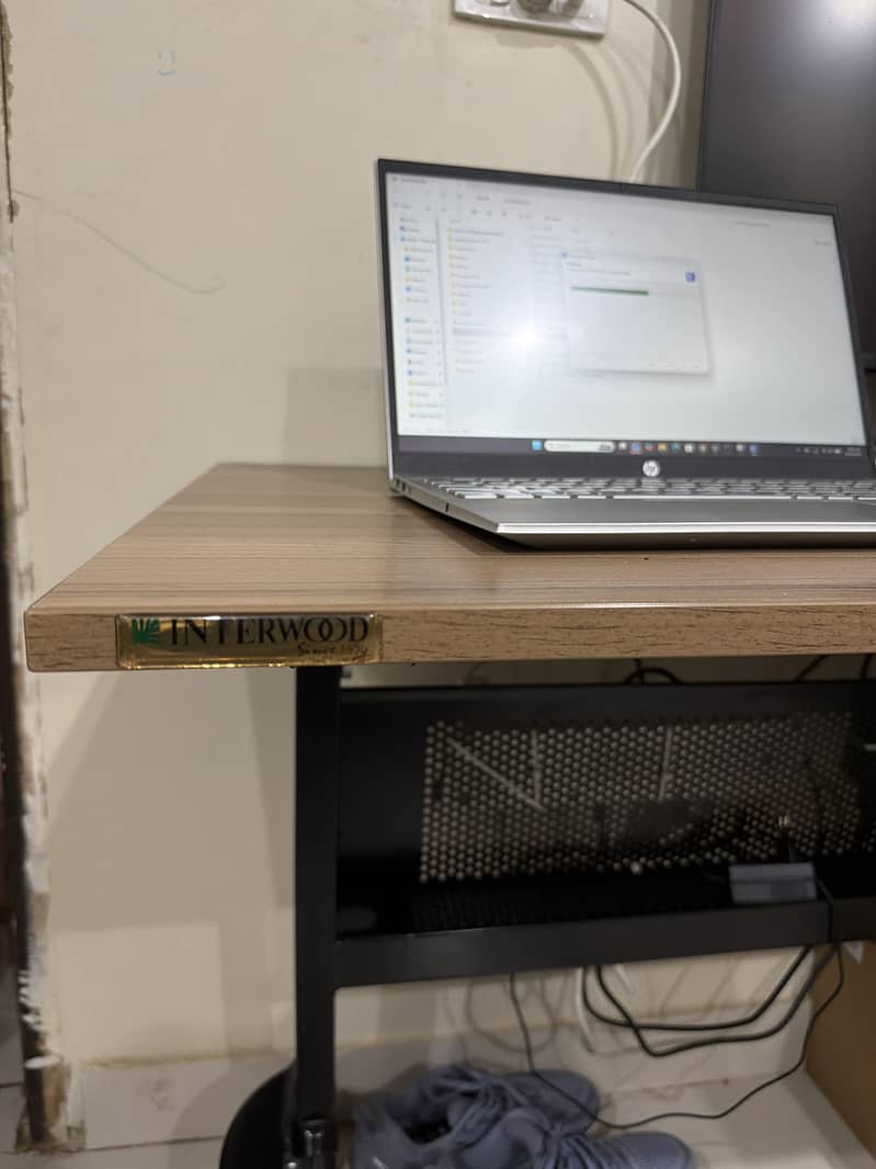 Computer or study table foldable interwood 1