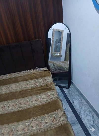 Modern Room Looking Mirror 9/10 Conditioni