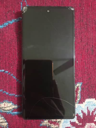 Google Pixel 6 (Cracked Screen/Panel Lifting) is for sale or exchange
