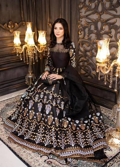 3 Pcs Women's Stitched Shamoz Silk Embroidered Maxi Suit