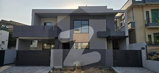 House Sized 1 Kanal Available In E-11