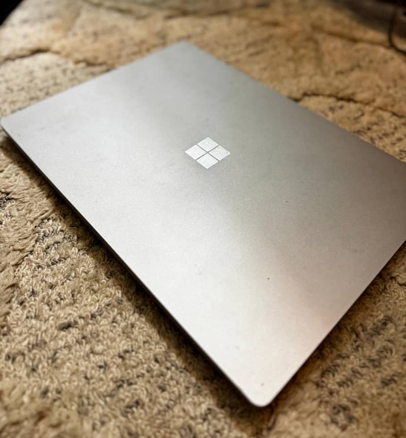 Microsoft Surface laptop 0