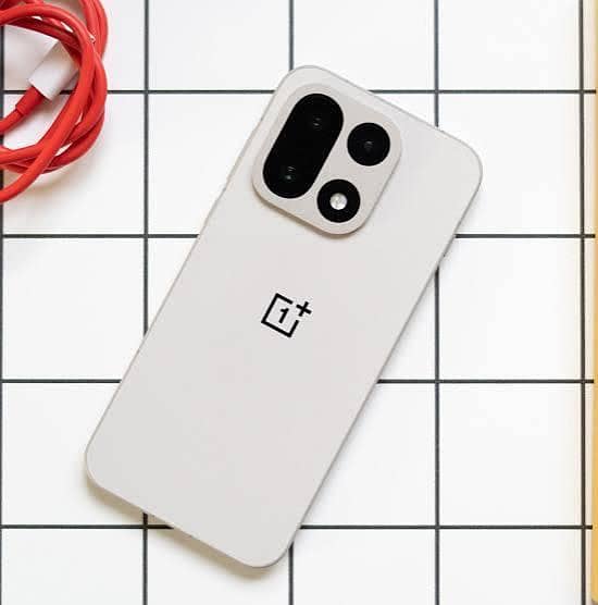 OnePlus 15 3