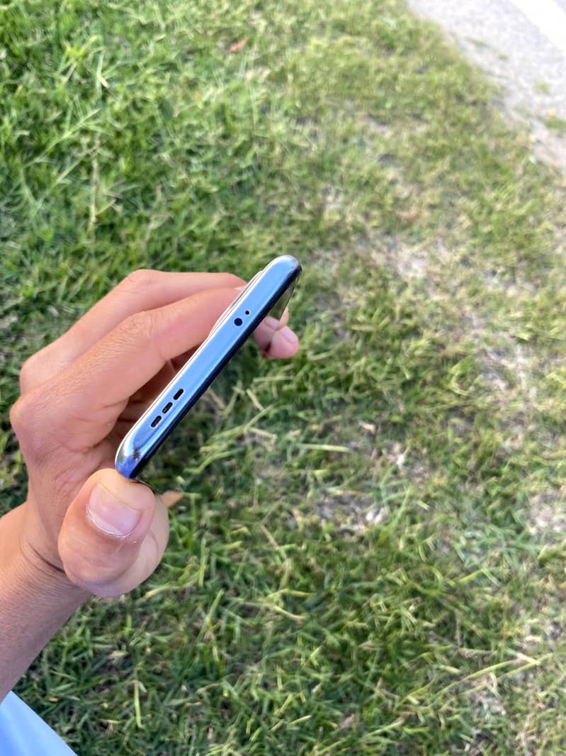 Redmi Not 10 AMOLED display 3