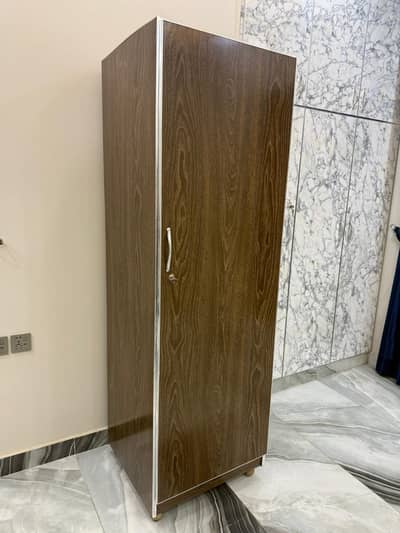 Kids single door wardrobe