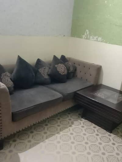 sofa set neat and clean Ghar ka use ha
