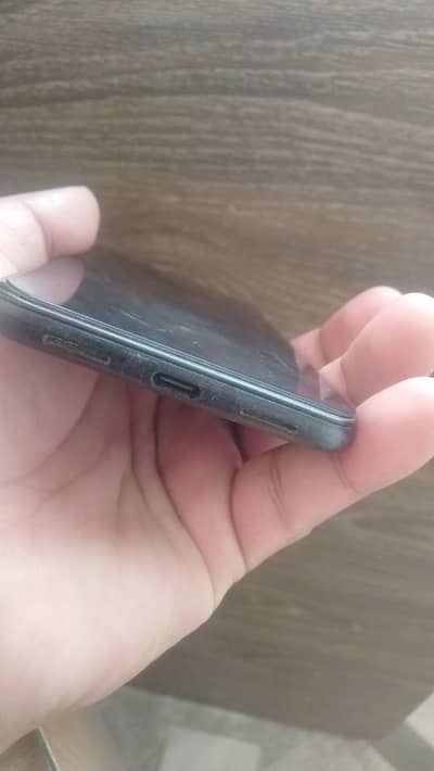 google pixal 5 only phone ha bhi all ok ha Bhi saf set ha