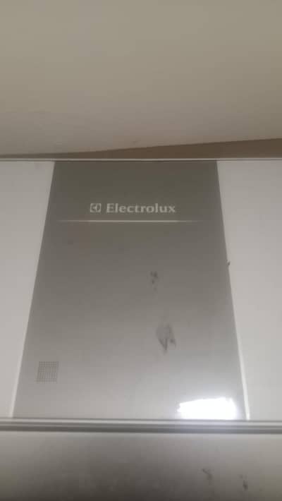 6 months usedful  no vreanty card