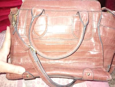  Beautiful Ladies Handbag for Sale 