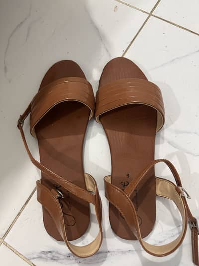 Women Sandals Brand New Size 9