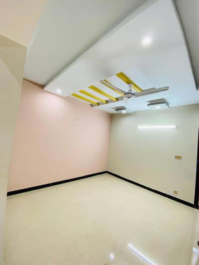 Book A House Of 8 Marla In G-11/1 Islamabad