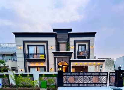 ONE KANAL LUXURY HOUSE TO FULLY FARNISH ALL LUXURIES VERY HOT LOCATION NEAR DEFENCE CLUB