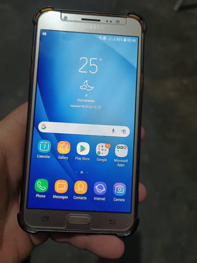 Samsung J7