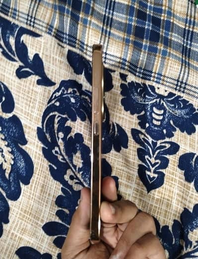 WhatsApp number 03112684800