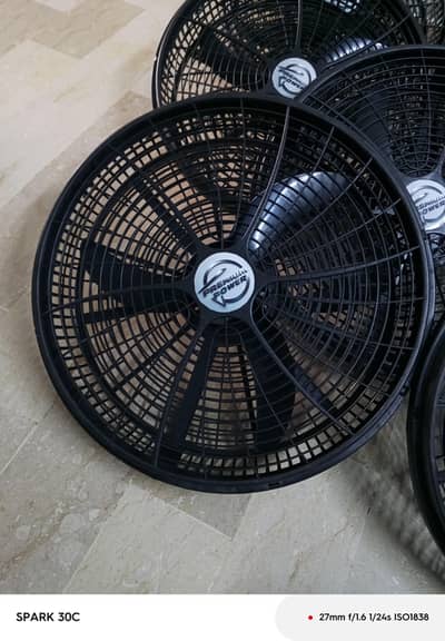 DC/ Solar Fans Available in Plastic Body