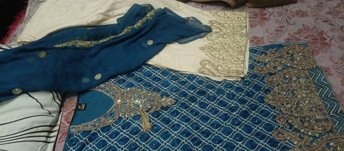 linen emnrided 3 piece