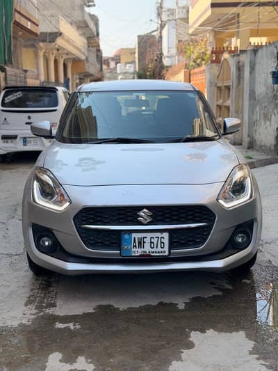 Suzuki Swift GLX CVT