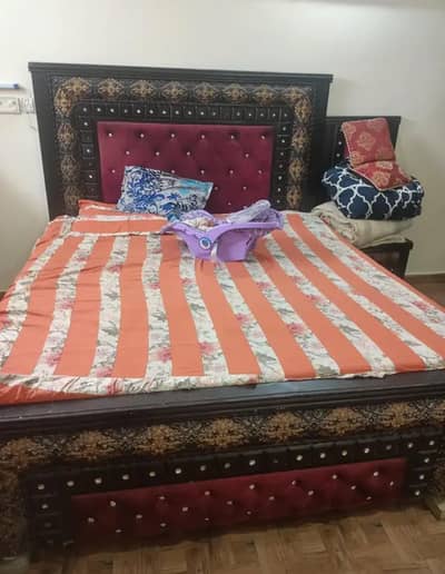 bed set and dressing for sale