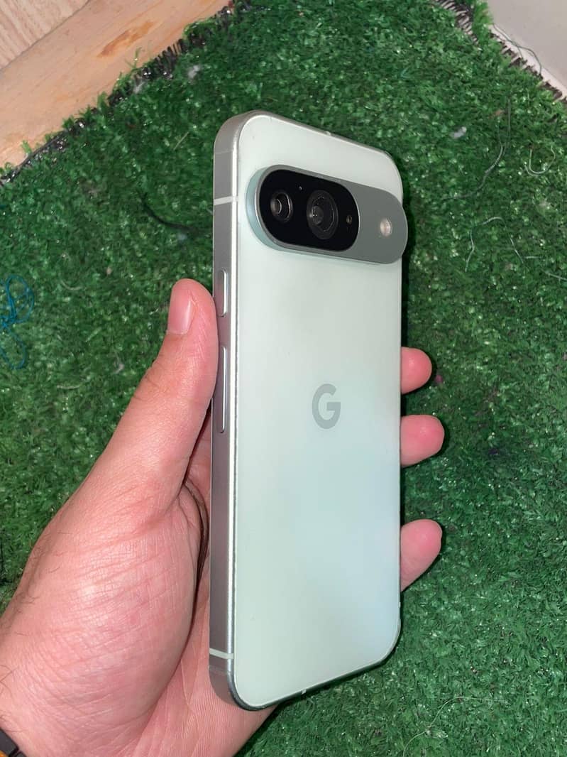 Google pixel 9 4