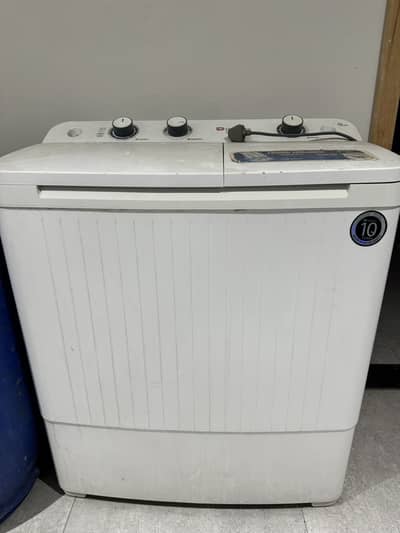 Dawlance semi auto washing maching