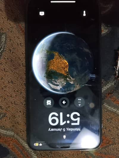 I phone 11 pro max jv Baki description read kr lo jis na Lana