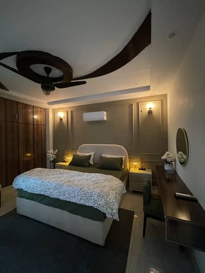 2 Bedrooms Luxury Furnished Apartment is Available For Rent in Bahria Town Lahore