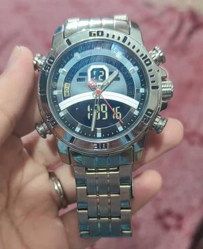 Naviforce steel titan: Heavy duty Dual-Time chronograph