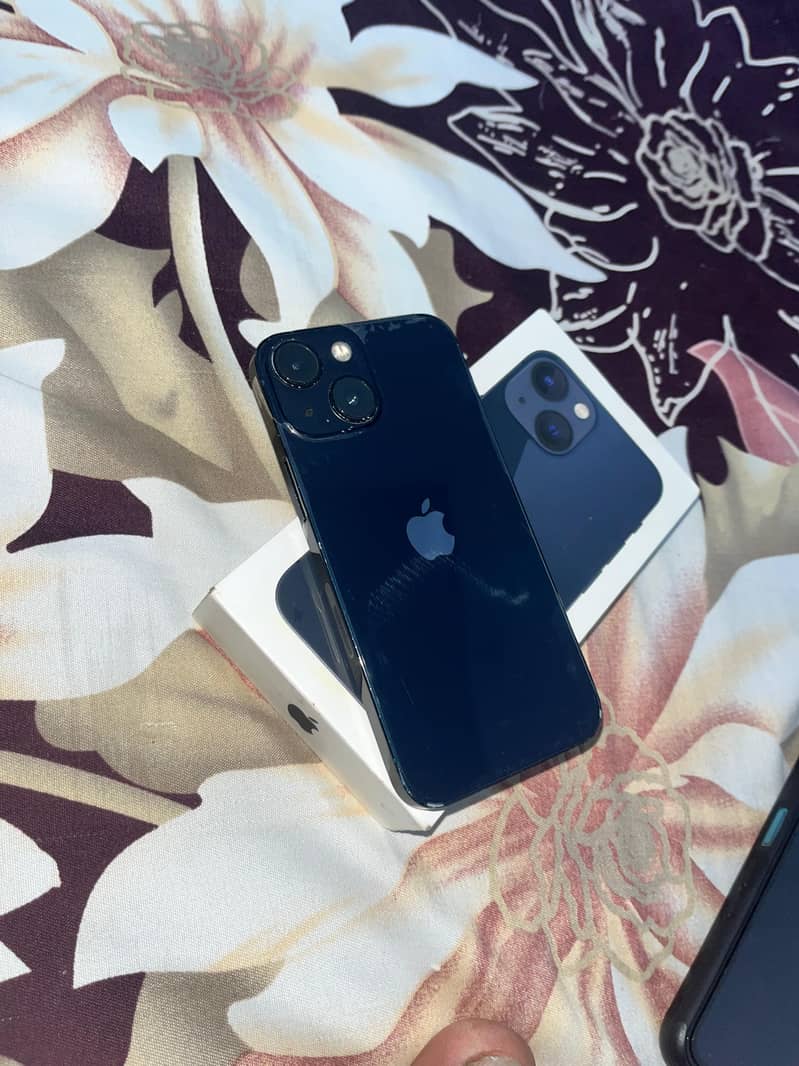 IPhone 13 mini 0