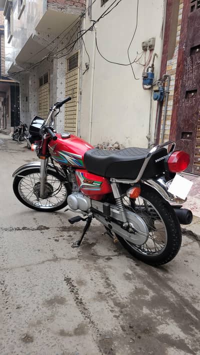 Selling Honda 125