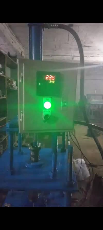 hydrolic press injection molding machine