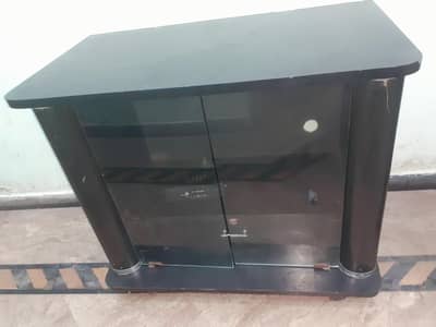 Black Tv trolley condition  10/9