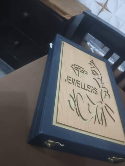jewelry box