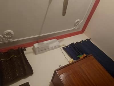 AC for sale just less than 6 months used