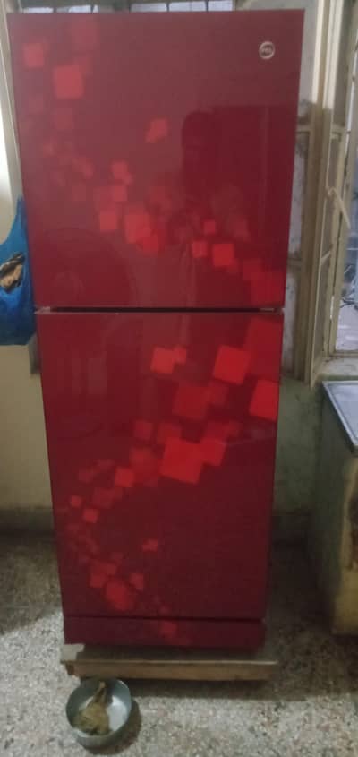 compreser new dala hy or freezer bhi new dala hy