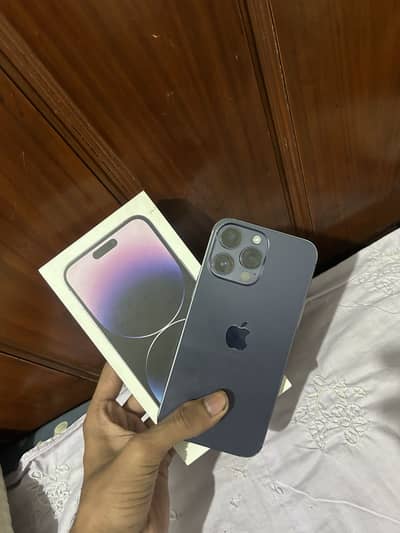 iPhone 14 Pro Max (10/10 Condition) Box Available