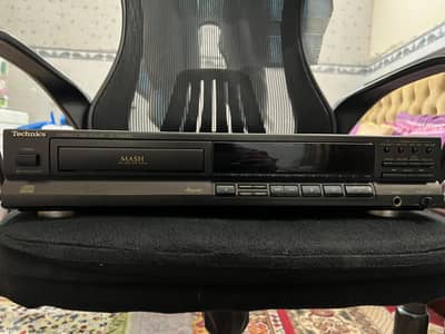 Technics SL-PG440a CD player, like sony,denon,bose,aiwa,akai