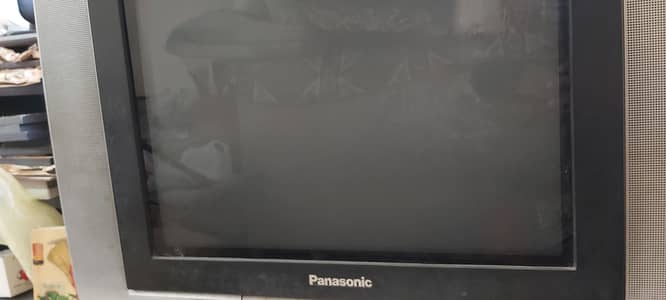 excellent condition colour 24" TV for kids or parents room
