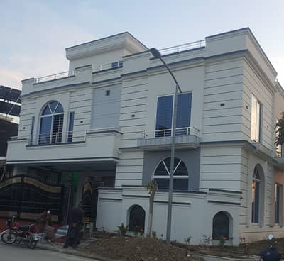 Corner 14 Marla House Up For sale In Top City 1 - Block A