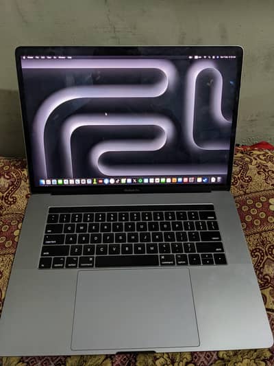 MACBOOK PRO 2017 | 15 inch | 16 Gb Ram | 1TB Storage