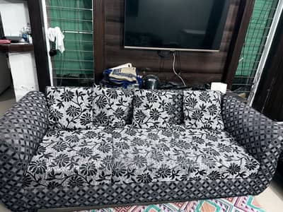 6 seter sofa good condition