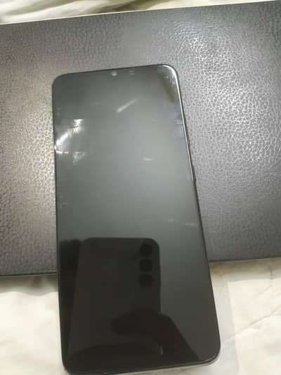 Urgently selling my phone.