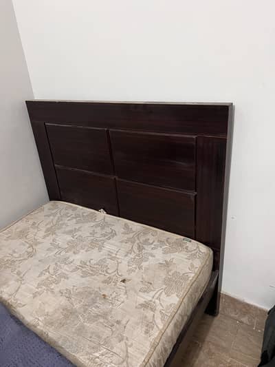 Single Bed 4x6 and mattress plus single door cupboard