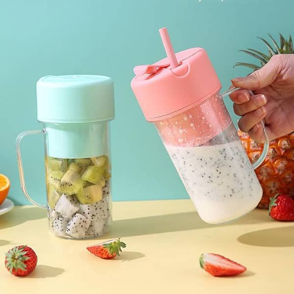 Portable Electric Mixer, Mini Blender Juicer Rechargeable Fruit Juicer with straw