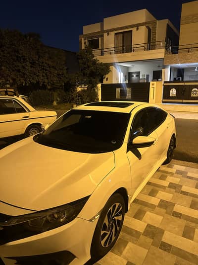 Civic X 1.8 2018 registered automatic