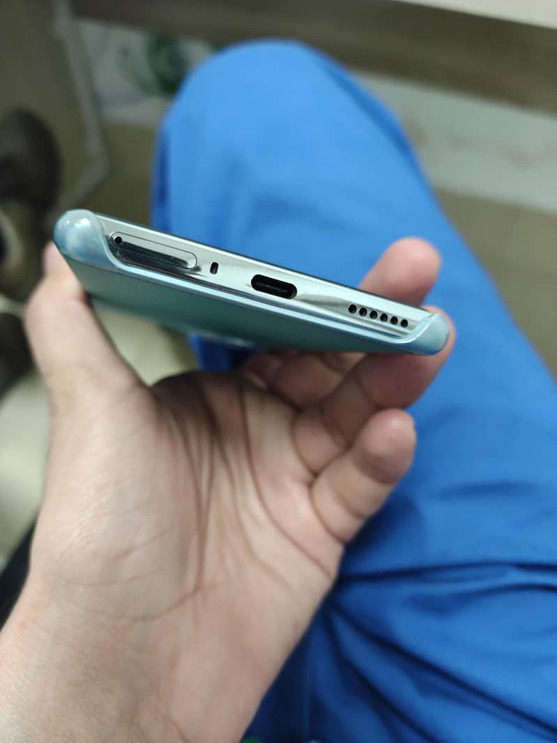 Techno Camon 40 pro 6