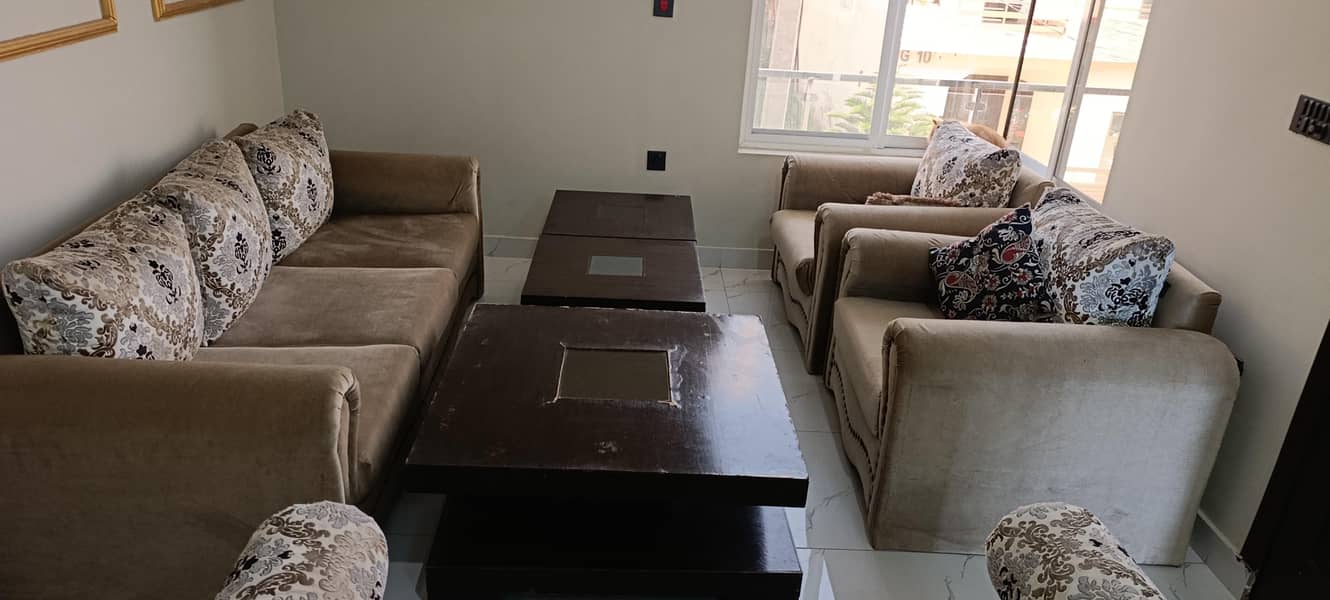 5 Seater Sofa set Solid wood like new 4