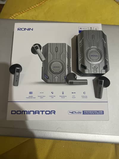 Brand New Earbuds Ronin r-7035 just 5 days used